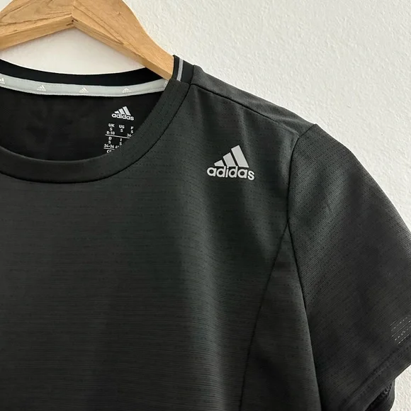 Adidas short sleeve sports shirt, size small, black, very little use, like new - Picture 4 of 6